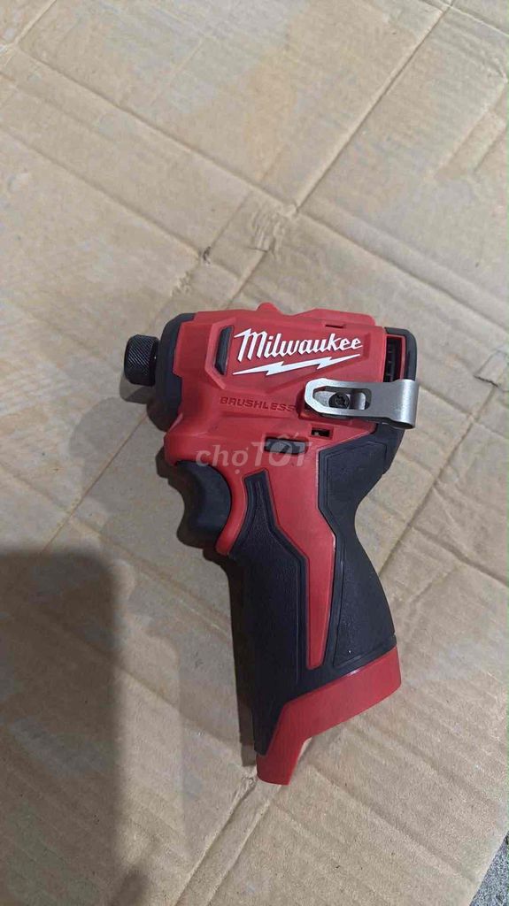 Milwaukee M12 3450 Đỏ Đen. Mua bán Đồ chuyên dụng, Giống nuôi trồng tại Huyện Xuân Lộc Đồng Nai được đăng bởi Thanh hình 1