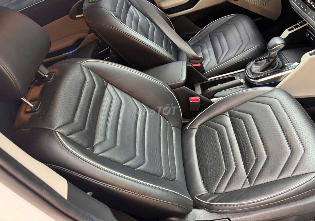 Kia Carens 2024 1.5G Luxury - 16000 km. Mua bán Ô tô tại Thành phố Quảng Ngãi Quảng Ngãi được đăng bởi Đặng Văn Viết hình 8