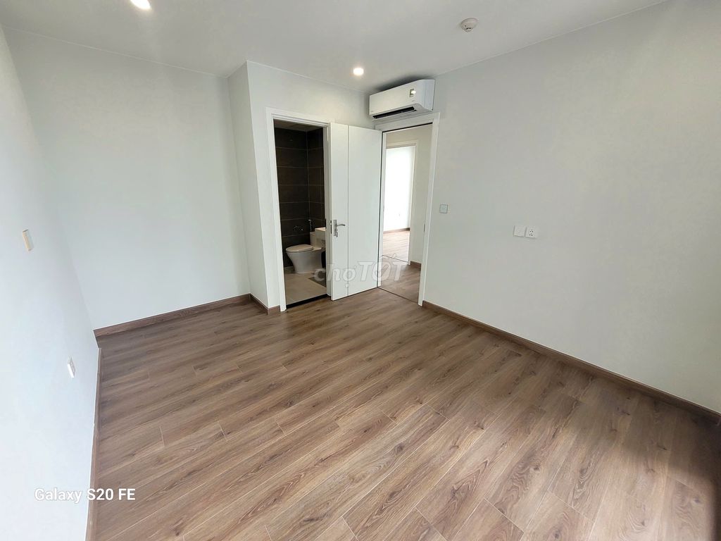 Chính chủ bán cắt lỗ căn 3 ngủ-75m- 4,7 tỷ KĐT Vinhomes Smart City