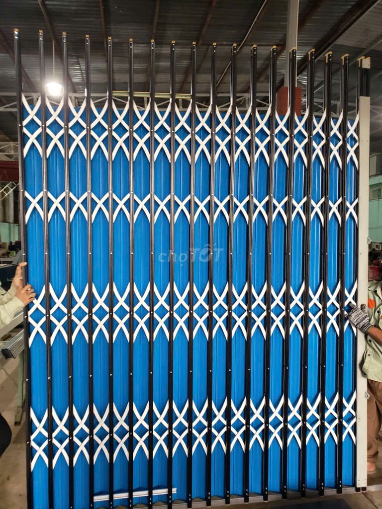 Cửa kéo Nhíp tôn U6zem Đa dạng. Mua bán Nội thất, đồ gia dụng khác tại Huyện Di Linh Lâm Đồng được đăng bởi Cửa cuốn Thành Trì Di Linh hình 1