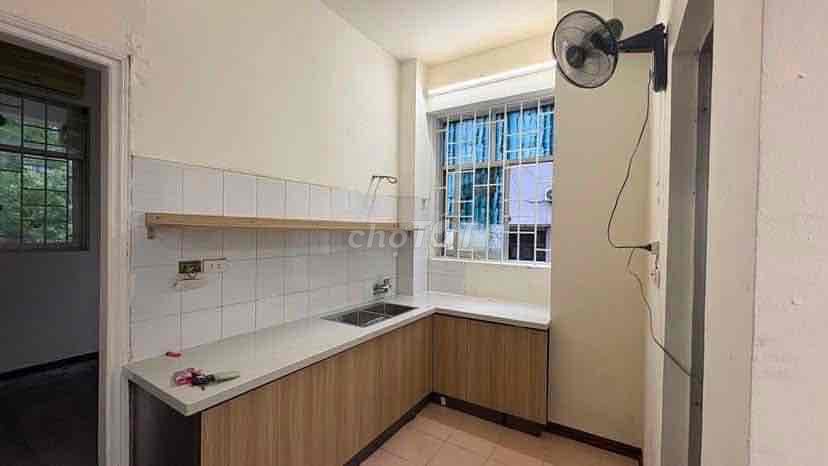 2BR | Открытые окна недалеко от центра