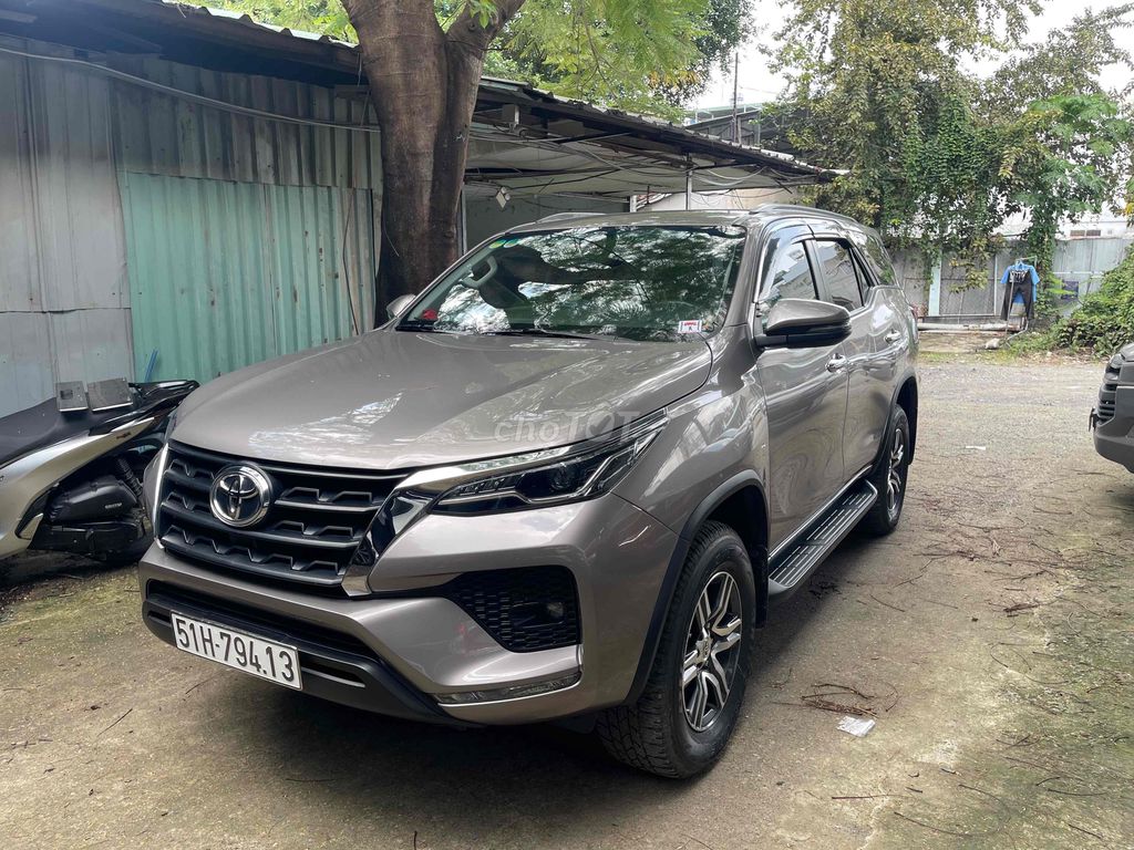 Toyota Fortuner 2.4AT 2020. Mua bán Ô tô tại Quận Tân Phú Tp Hồ Chí Minh được đăng bởi Lê Tấn Dũ hình 3