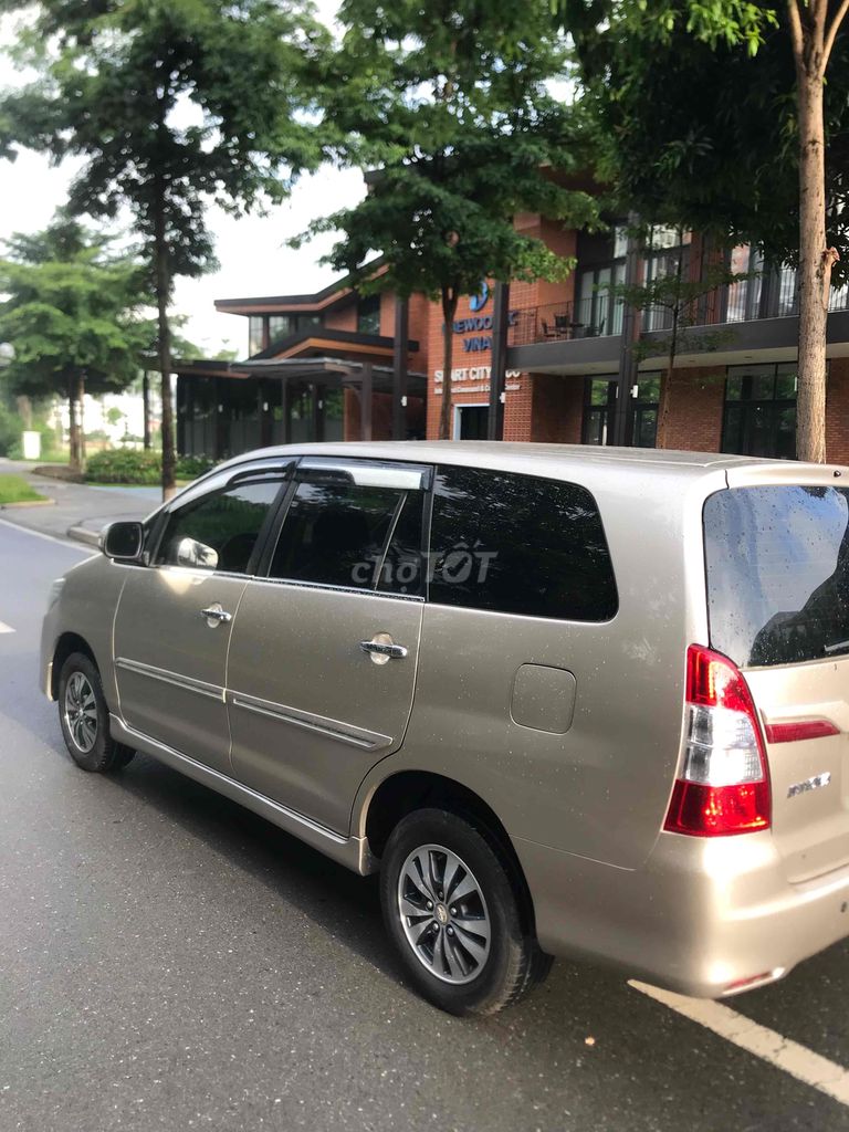 Toyota Innova 2016 2.0E - 68000 km