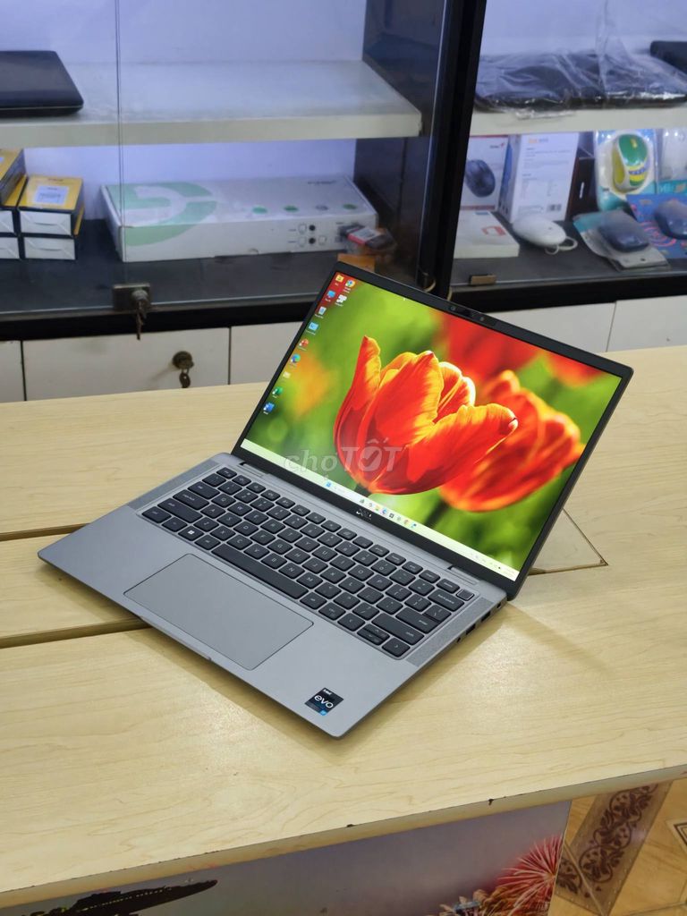 Dell Latitude 7440 i7-1365U RAM 32GB màn 2K Touch. Mua bán Laptop tại Quận Thanh Xuân Hà Nội được đăng bởi Ngọc Lan hình 1