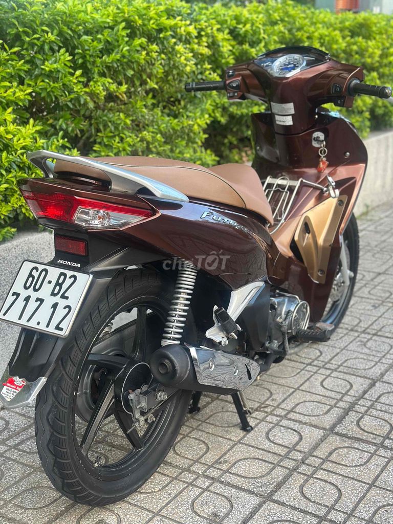 Future Led 125 Fi 2020 Nâu vàng đồng mới 80% 9 chủ. Mua bán Xe máy tại Thành phố Thủ Đức Tp Hồ Chí Minh được đăng bởi Xe Máy Sơn Thủ Đức hình 7