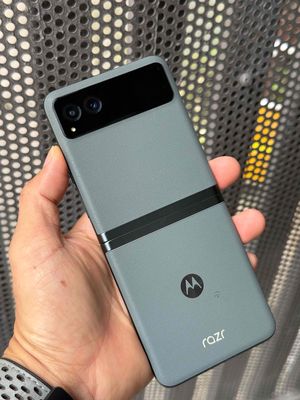 Motorola Rarz 40s 5G ram8/256 gọn đẹp trải nghiệm. Mua bán Điện thoại tại Quận Bình Tân Tp Hồ Chí Minh được đăng bởi Triệu Phúc