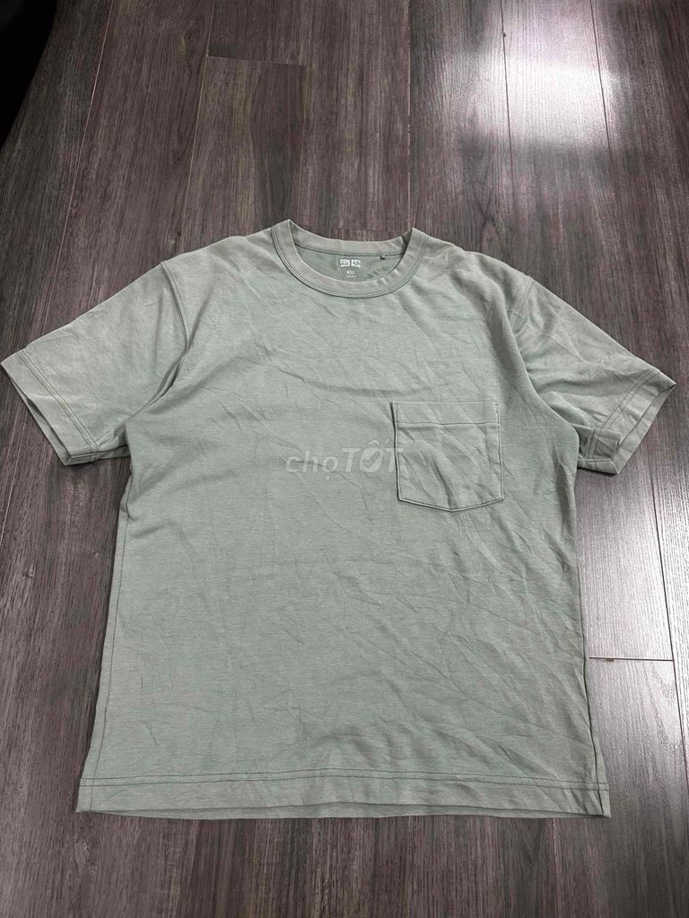 Áo thun Uniqlo trẻ em size 160 Xanh lá nhạt. Mua bán Mẹ và bé tại Quận Hoàng Mai Hà Nội được đăng bởi Benz 2hand hình 1