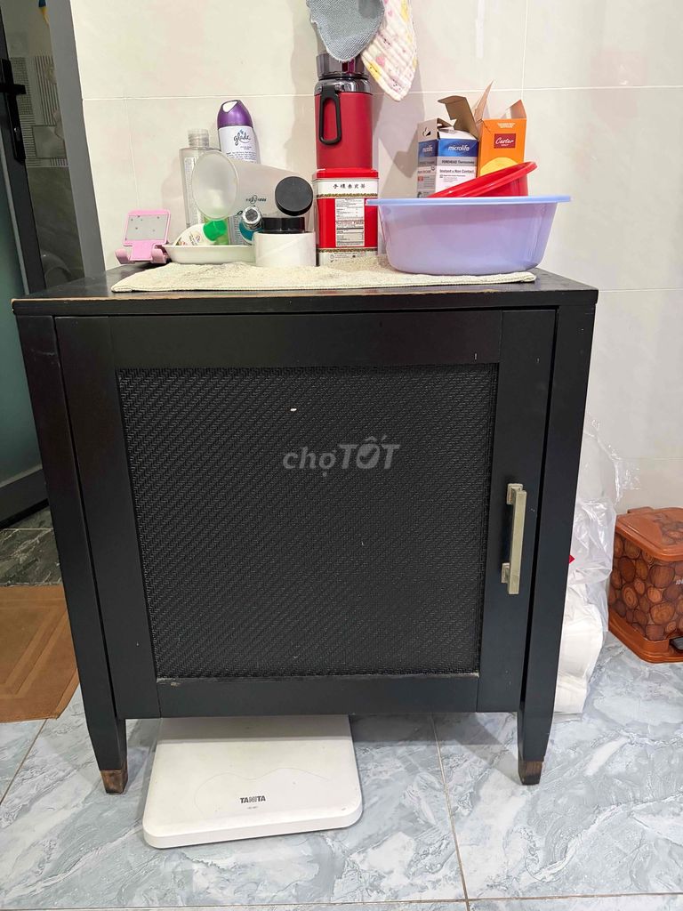 Tủ Gỗ Đen Xuất khẩu. Mua bán Tủ, kệ gia đình tại Thành phố Thủ Dầu Một Bình Dương được đăng bởi Kelly Kieu hình 1