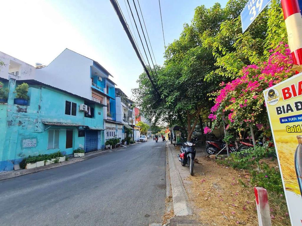 Lô đất Mặt Tiền đường 102 Tăng Nhơn Phú A, Quận 9, DT: 551m2/30 Tỷ