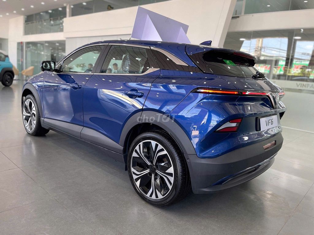 VinFast VF6 2025 trả trước từ 70tr nhận xe. Mua bán Ô tô tại Quận 4 Tp Hồ Chí Minh được đăng bởi Đặng Hoàng Long hình 6