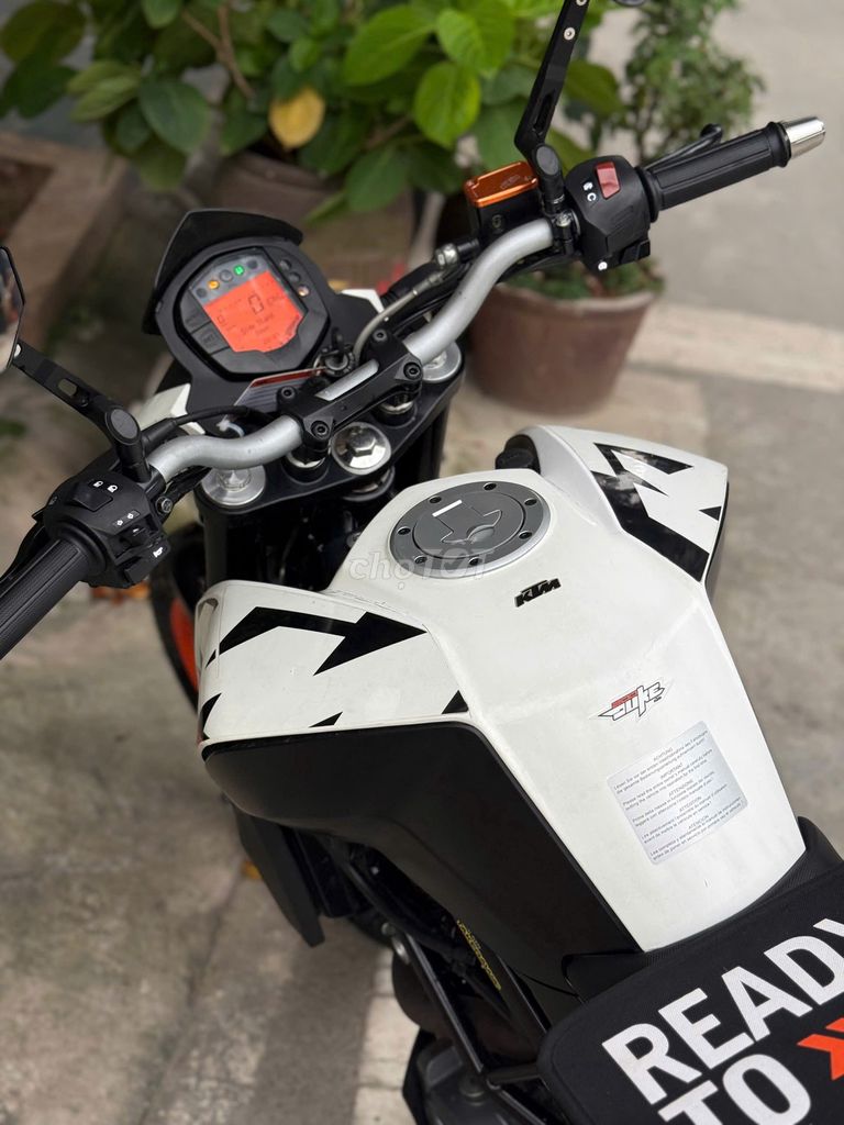 KTM Duke 200 có trả góp trao đổi ✅. Mua bán Xe máy tại Huyện Thanh Trì Hà Nội được đăng bởi Phú Lý hình 5