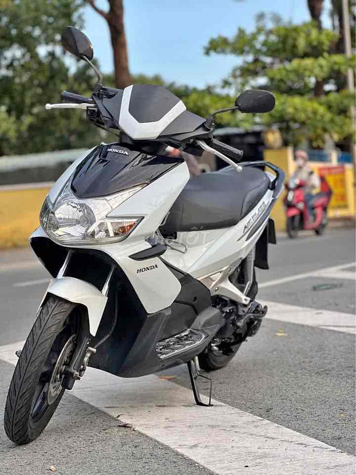 2015 Honda AirBlade 110cc Máy êm , Biển Hà Nội