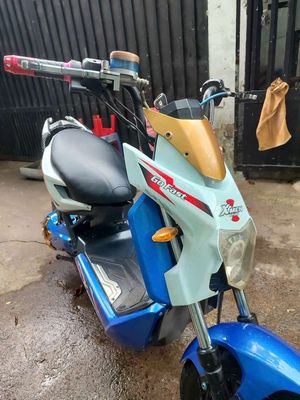 Xe điện Xmen 133 Xanh, Trắng