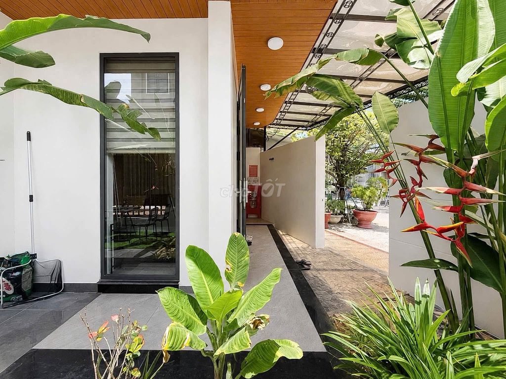 New corner 5-bedroom villa by SK international school — photo 8