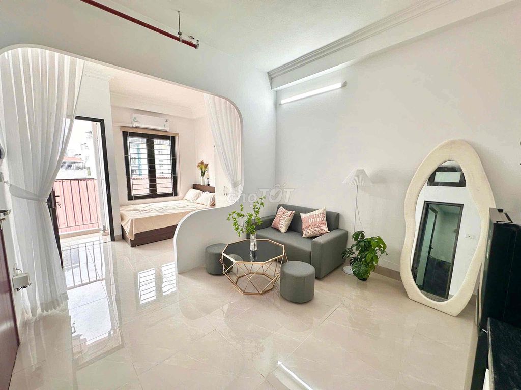 Cho thuê ccmn 89 Phạm Văn Đồng,Cầu Giấy - 35m2 - nha mơi full nội thất