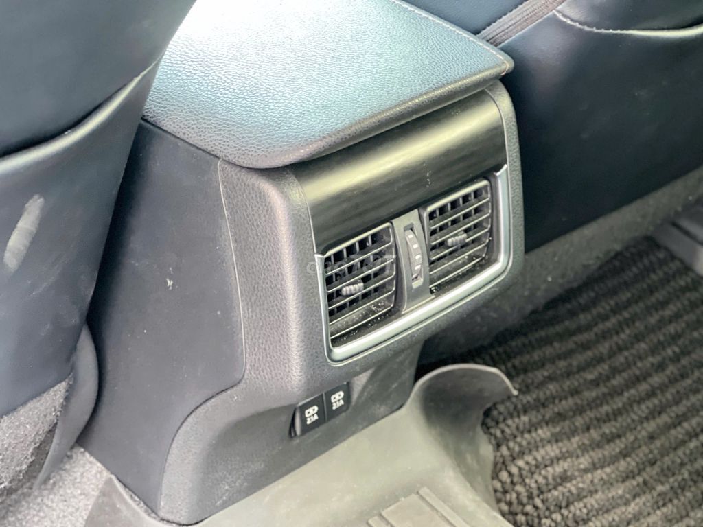 Toyota Camry 2021 2.5Q - 66000 km. Mua bán Ô tô tại Thành phố Thủ Dầu Một Bình Dương được đăng bởi trần thị khánh huyền  hình 18