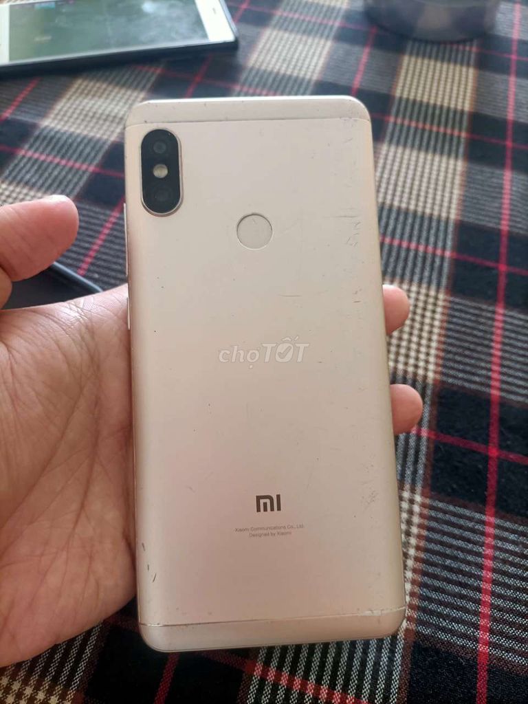 Xiaomi Redmi Note 5 64GB Vàng. Mua bán Điện thoại tại Thành phố Cà Mau Cà Mau được đăng bởi Nguyen Thanh Tan hình 1