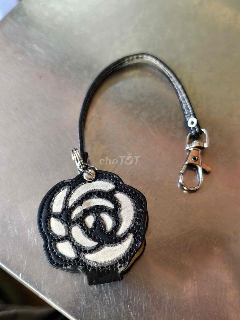 Móc khóa Da thật đồng hồ kính loup độc lạ chất. Mua bán Phụ kiện thời trang khác tại Quận 10 Tp Hồ Chí Minh được đăng bởi lê mạnh tuân hình 1