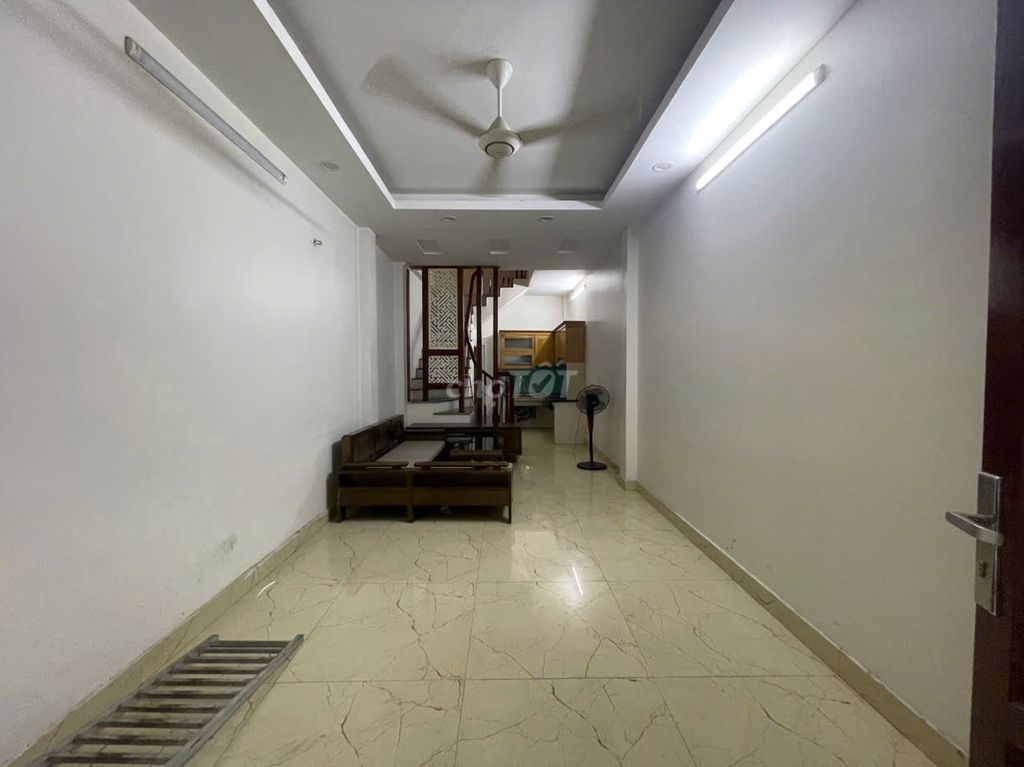 Nhà riêng ngõ phố trương định gần nguyễn an ninh dt32m2x5t giá 12tr