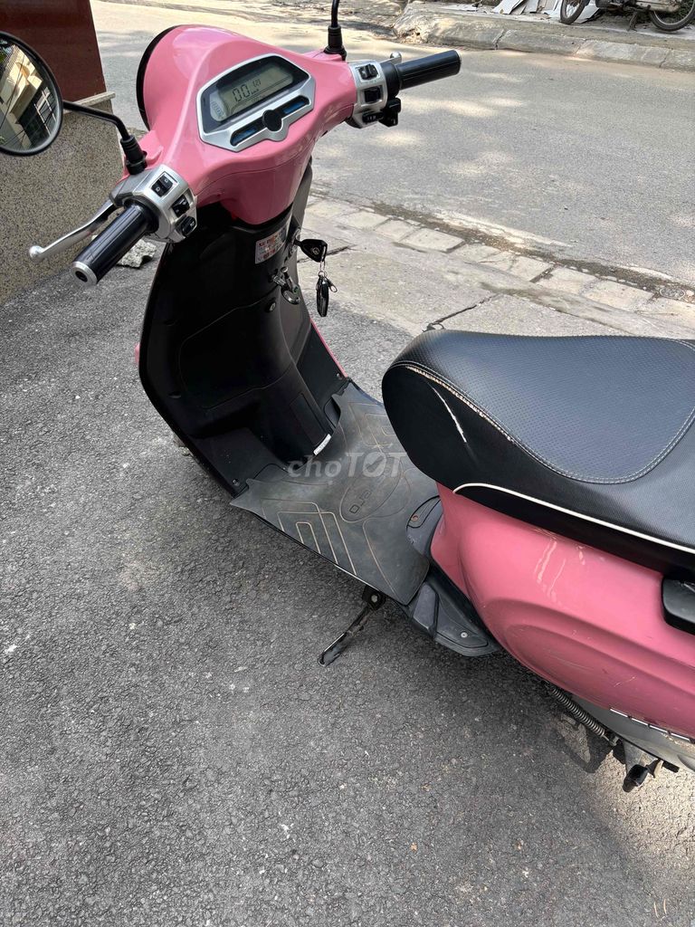 Xe may điện Espero Hồng