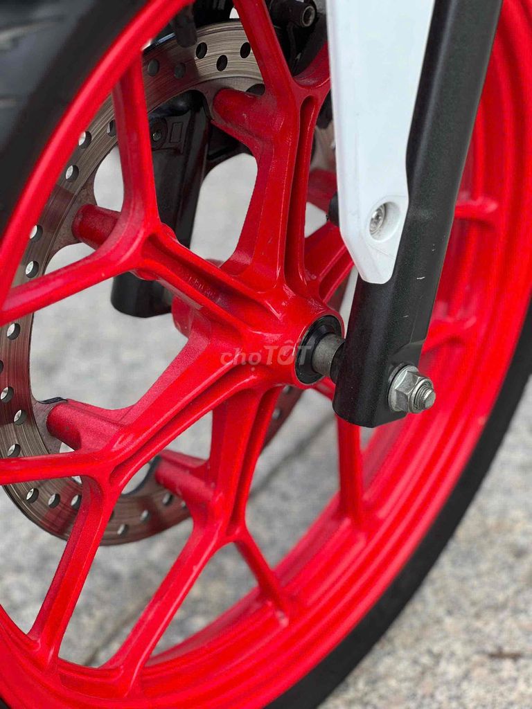 Honda Sonic 150 2023 Trắng Đỏ 15.000km. Mua bán Xe máy tại Quận 11 Tp Hồ Chí Minh được đăng bởi Hưng Từ hình 9