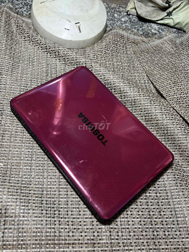 Toshiba Satellite M840 Intel Core i5 Đỏ đô. Mua bán Laptop tại Quận 12 Tp Hồ Chí Minh được đăng bởi Ngô Lâm hình 1