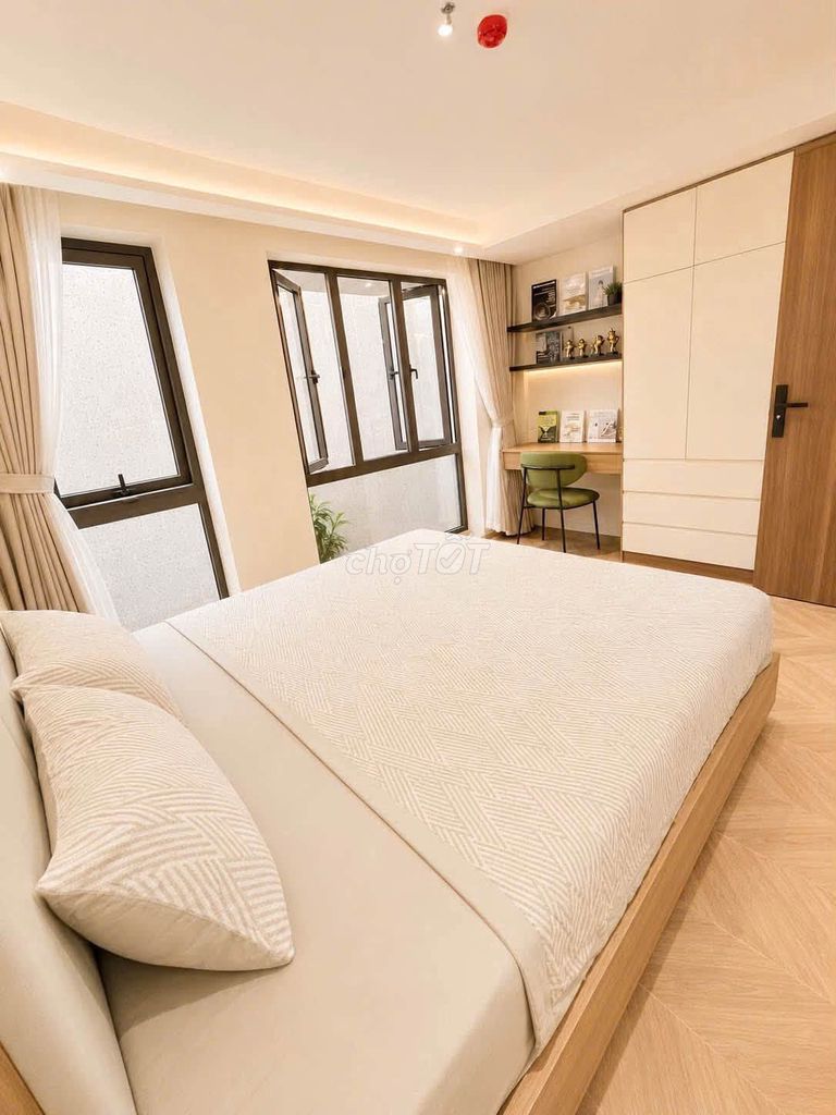 Brand-new 1-bedroom apartment steps from My Khe beach — photo 1