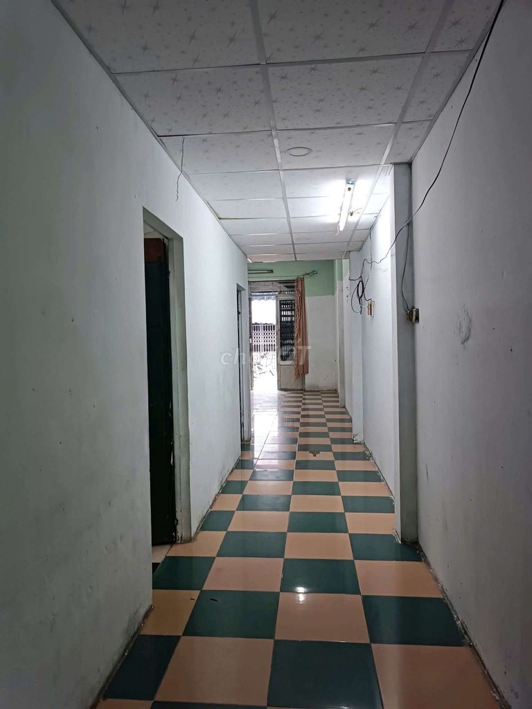 Просторный дом с 2 спальнями и антресолью на Trịnh Hoài Đức — фото 8
