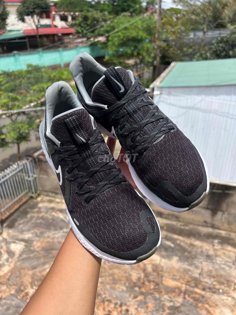 Giày Nike Legend React 2 chính hãng size 42