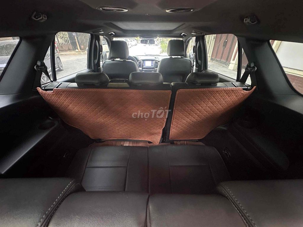 Ford Everest Titanium 4WD серый 7-местный автомат