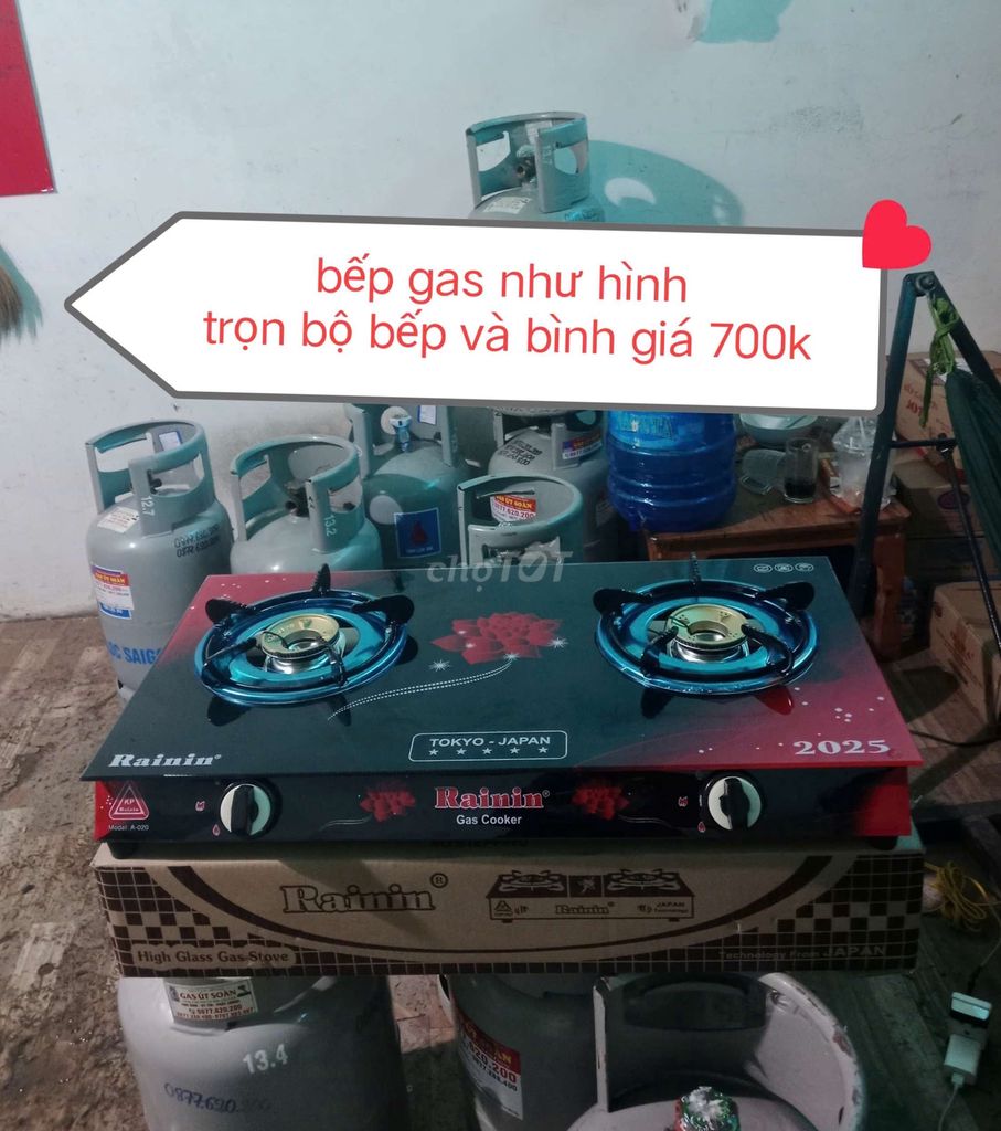 Bếp mới và bình có gas, giá 700k