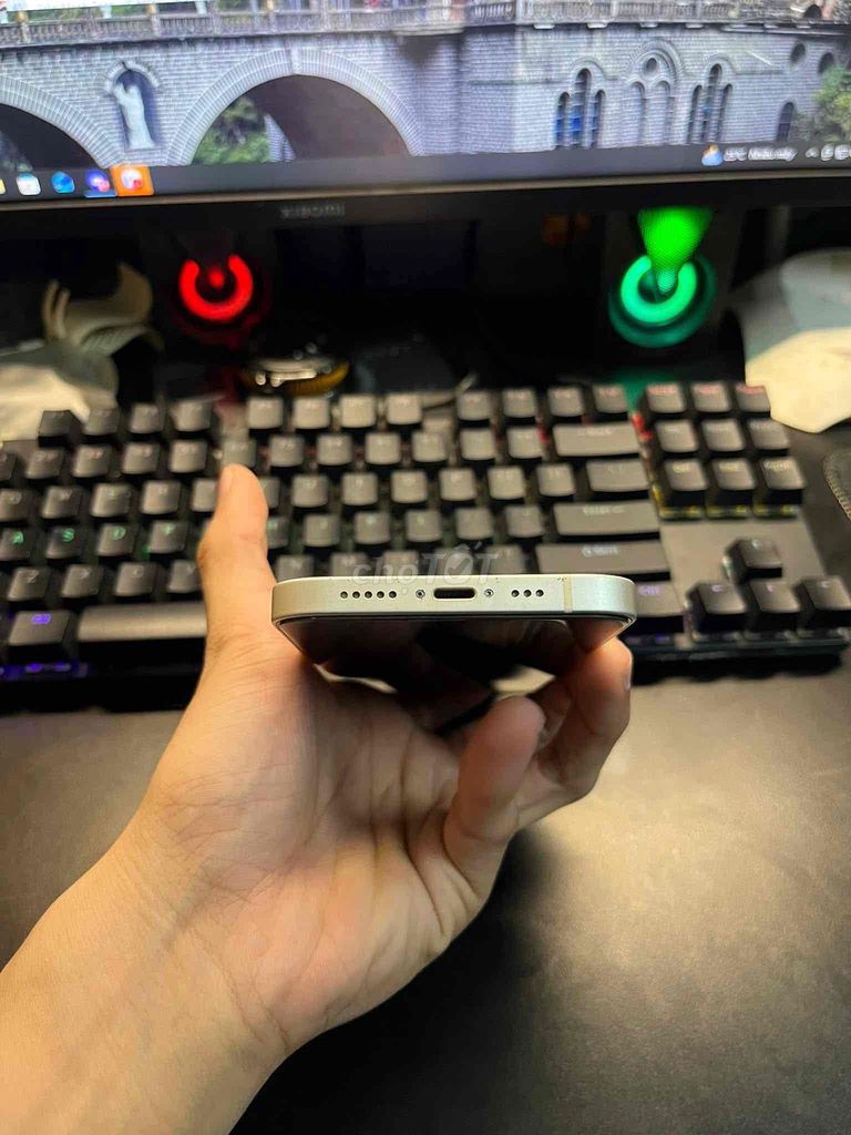 Apple iPhone 12 64GB Trắng. Mua bán Điện thoại tại Quận Tân Phú Tp Hồ Chí Minh được đăng bởi Đông hình 1