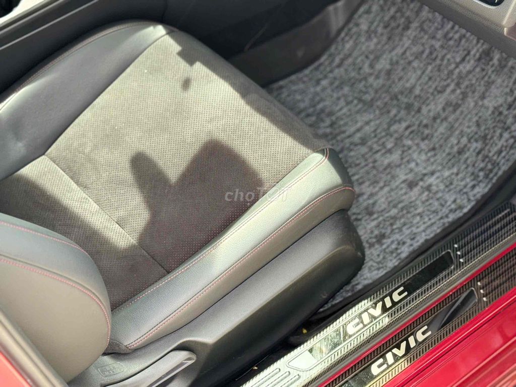 Honda Civic 2023 RS 1.5 AT - 17000 km. Mua bán Ô tô tại Thành phố Thủ Dầu Một Bình Dương được đăng bởi Quốc Nam  hình 7