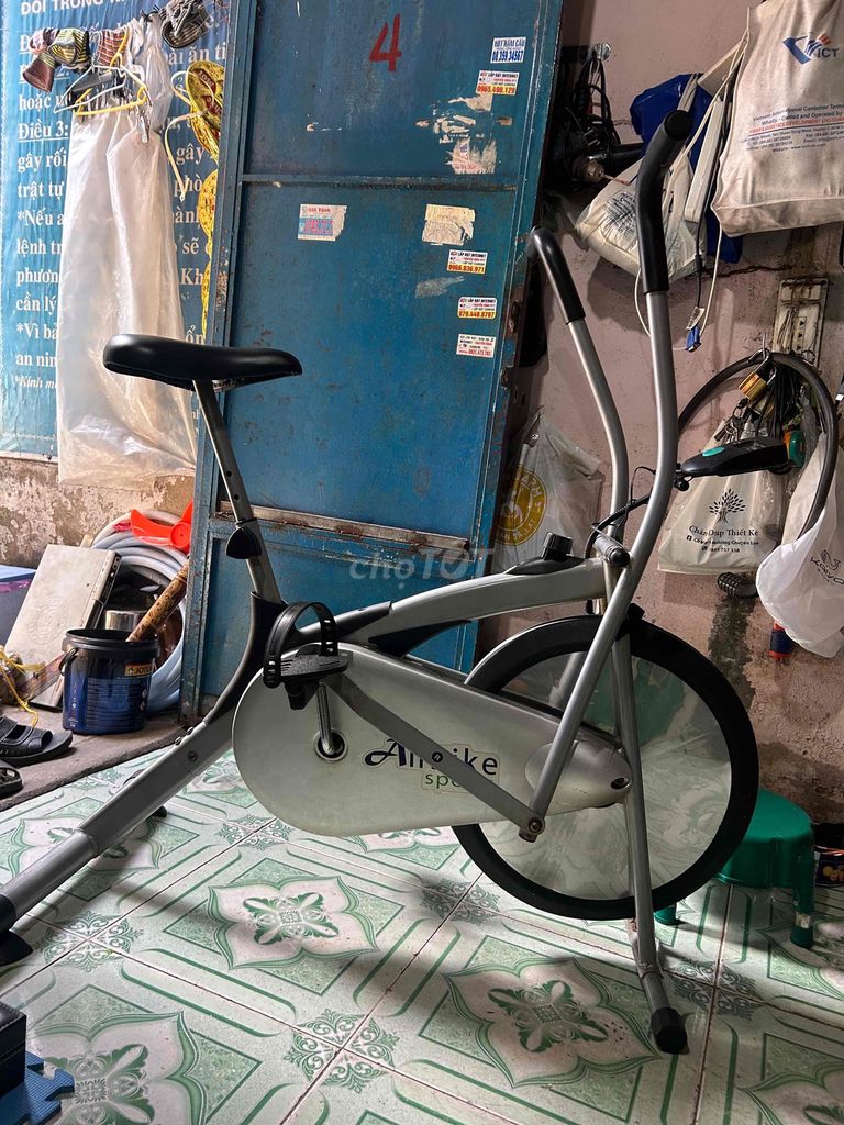 xe tập thể dục thể thao trong nhà Ari Bike