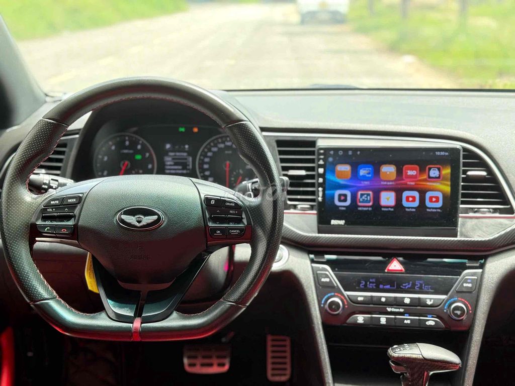 Hyundai Elantra 2018 Sport 1.6 AT - 53000 km. Mua bán Ô tô tại Thành phố Biên Hòa Đồng Nai được đăng bởi lê văn thắng hình 15