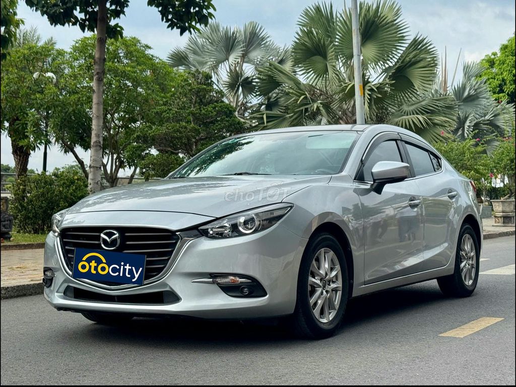 Mazda 3 AT 2018 - Màu bạc - 3v9km - BSTP