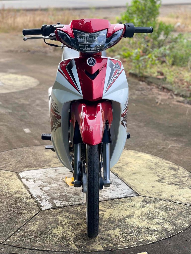 Yamaha Sirius Màu trắng đỏ. Mua bán Xe máy tại Huyện Châu Đức Bà Rịa - Vũng Tàu được đăng bởi Lý Gia Tuấn hình 4