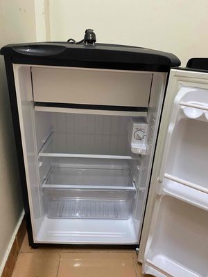 Tủ lạnh 90L còn bảo hành