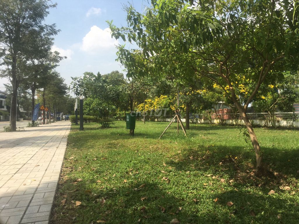 bán căn hộ Fiato up town vị trí đẹp view công viên và hồ bơi