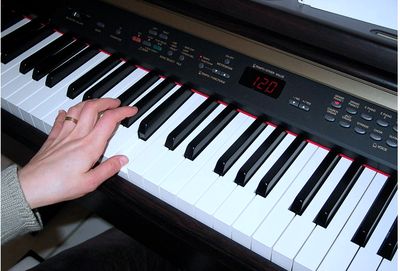 Piano Điện Yamaha CLP120 Clavinova zin 90%
