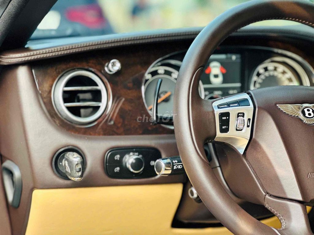 Bentley Continental Model 2014 W12 - 14000 km. Mua bán Ô tô tại Quận 8 Tp Hồ Chí Minh được đăng bởi Hồng Phúc hình 17
