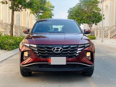 Hyundai Tucson 2022 2.0 xăng tiêu chuẩn đi 1v8 km