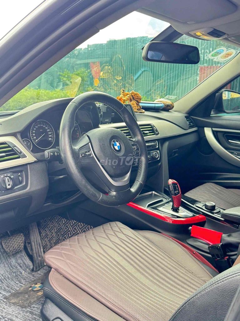 BMW 320i model 2016 màu đen siêu hời. Mua bán Ô tô tại Quận Cầu Giấy Hà Nội được đăng bởi Cao Quý hình 7