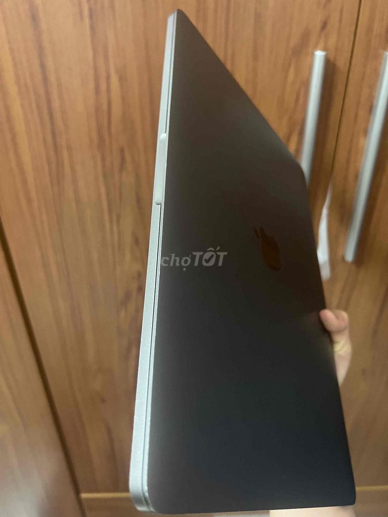 Apple MacBook Pro 2019 i5 8GB. Mua bán Laptop tại Quận Thanh Khê Đà Nẵng được đăng bởi Võ Ngọc Khánh Nhi hình 1