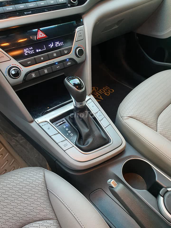 Hyundai Elantra 2.0 AT model 2018, màu trắng. Mua bán Ô tô tại Quận Gò Vấp Tp Hồ Chí Minh được đăng bởi 067 Hằng hình 6