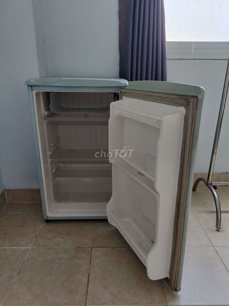 Tủ lạnh mini Sanyo SR-9K(DG) Xanh nhạt. Mua bán Tủ lạnh tại Quận 4 Tp Hồ Chí Minh được đăng bởi Thảo hình 1