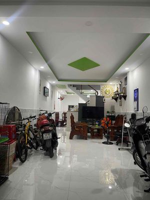 Nhà ở liền, mới sửa đẹp, khu tiện ích, dân trí an toàn. Mua bán nhà ở tại Quận Bình Tân Tp Hồ Chí Minh được đăng bởi Bích