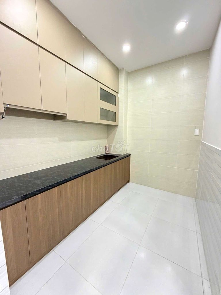 Nhà 2 Tầng, 110m2 dtsd, hxh 5m thông, trục Lê Văn Quới, giá nhỉnh 4 tỷ