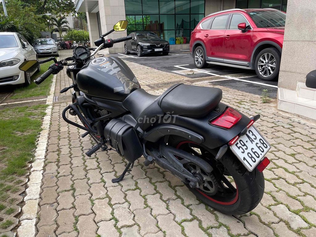 Кавасаки Вулкан 650S 2018, черный, 52 000 км