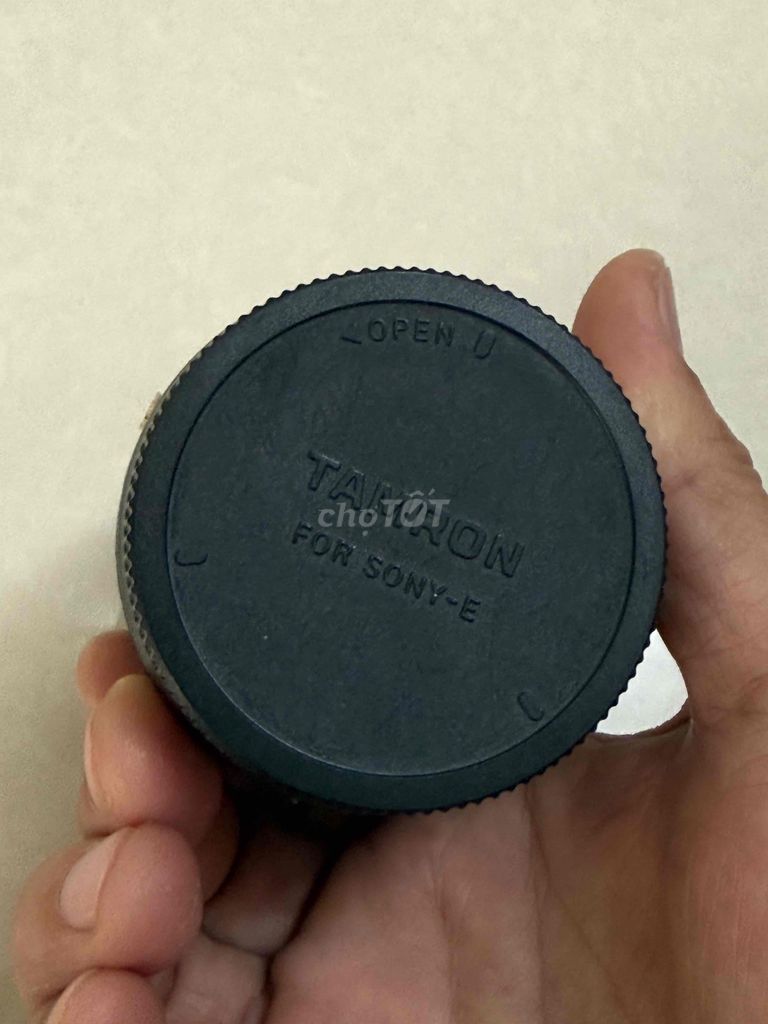 LEN SONY E 1.8/50 OSS Zin nguyên ko mốc bụi gì. Mua bán Máy ảnh, Máy quay tại Quận Gò Vấp Tp Hồ Chí Minh được đăng bởi VũHùng hình 1